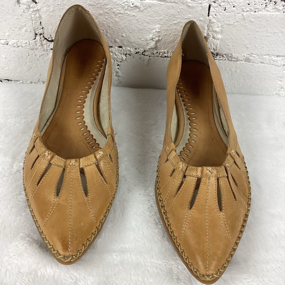 Pikolinos leather kitten heel